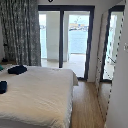 Apartment Royal Dutch 10 *