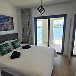 Royal Dutch 10 * Trogir